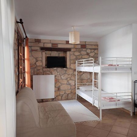 Apartamento Elpida Stone House Psakoudia Exterior foto